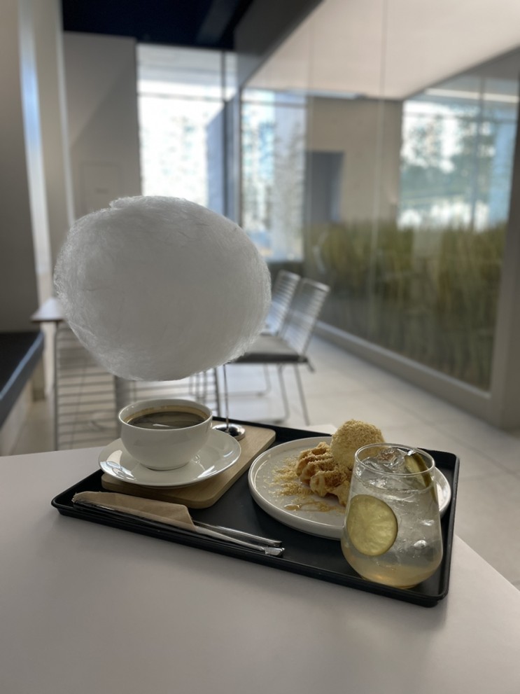 대전 / 봉명동 카페 / Luz coffee (루즈커피) / 구름커피와 크로플 맛집