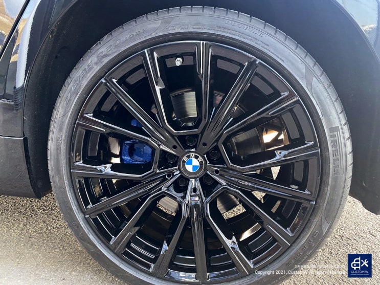 BMW 7시리즈 휠수리 후 블랙유광 휠도색 & 블루 캘리퍼도색