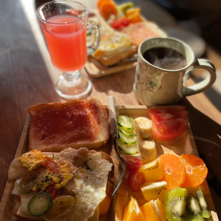 군산 숙소추천: 맛있는 무료조식과 깨끗하고 위치 좋은 게스트하우스 '달' 군산 숙소추천: 맛있는 무료조식과 깨끗하고 위치 좋은 게스트하우스 '달'
