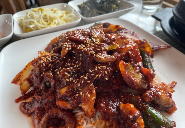  제주 맛집 동카름의 매콤한 낙지볶음 추천