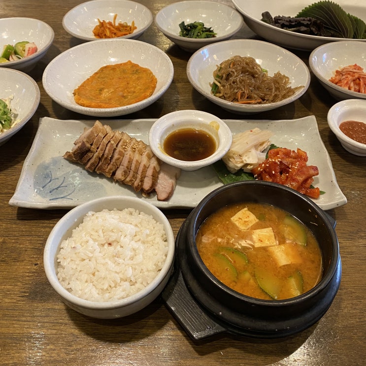  서면 정을 담다에서 깔끔한 한식 한 상