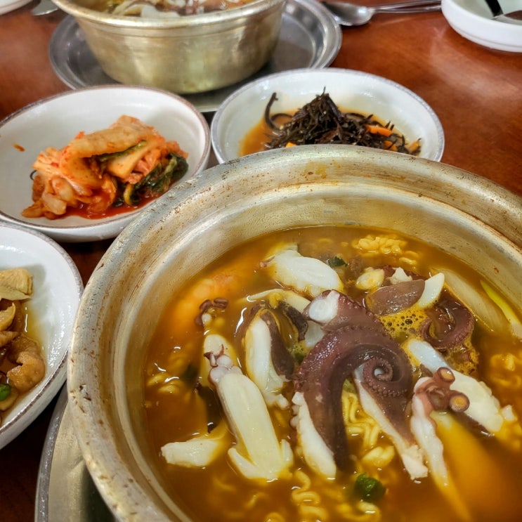  제주도 해물라면 소라네집에서 보말죽이랑 전복죽까지