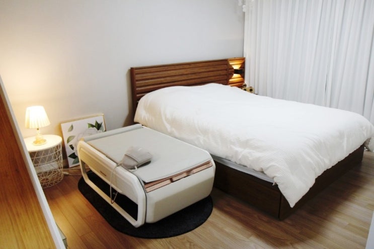 환갑 선물로 좋은 안마의자 세라젬 V6 놓아본 침실인테리어 환갑 선물로 좋은 안마의자 세라젬 V6 놓아본 침실인테리어