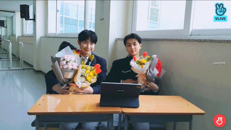  엔하이픈 V라이브 220225 - 실기실로 모이세요