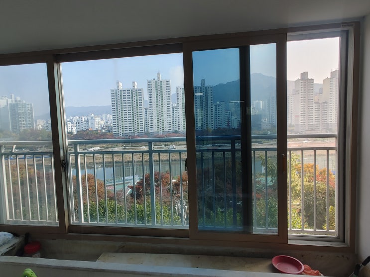  분당 아파트썬팅 정자동 금곡동 백현동 아파트 거실창문 열차단썬팅 자외선차단썬팅 단열필름썬팅 시공