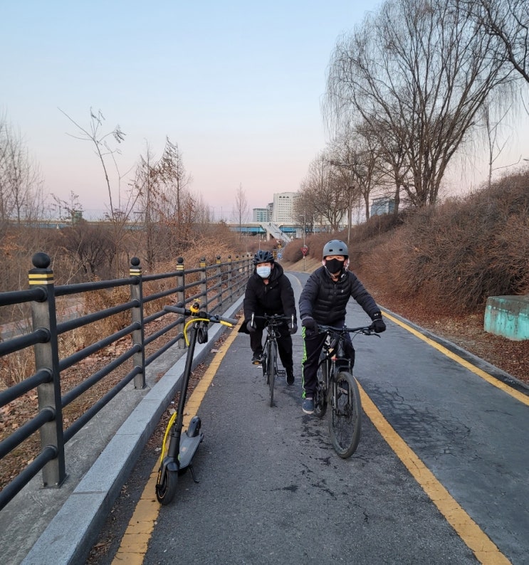  한강공원 전동킥보드~ '전동킥보드법' 제대로 알고 타자^^