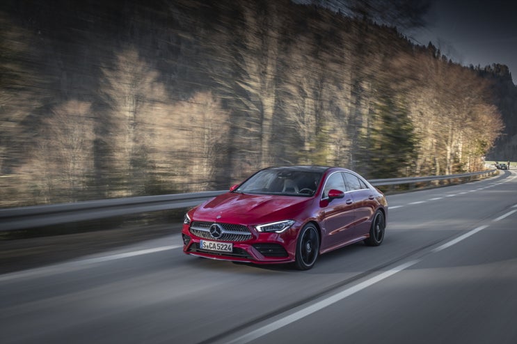 벤츠 cla 250 4matic 마운틴그레이 와 블랙 즉시출고!