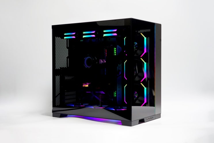  감성 끝판왕에 모듈화를 더한 진화, LIAN LI PC-O11D EVO