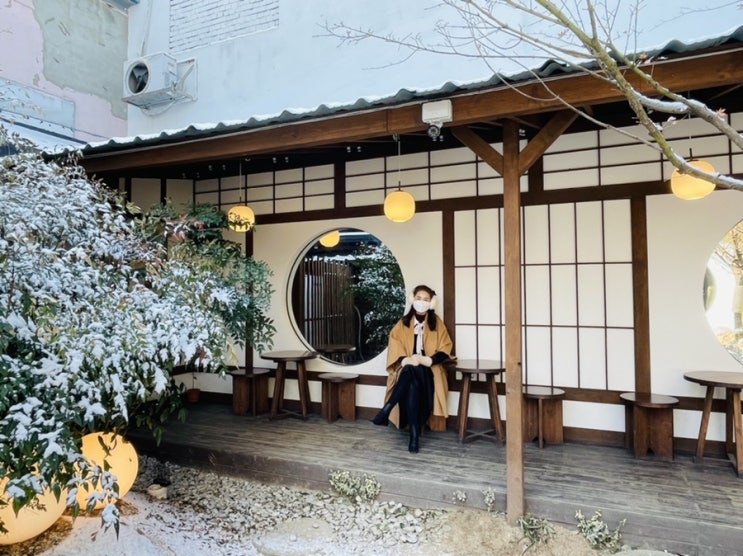 군산 영화동 카페 틈(TEUM) 레트로 감성 가득한 카페 추천 군산 영화동 카페 틈(TEUM) 레트로 감성 가득한 카페 추천
