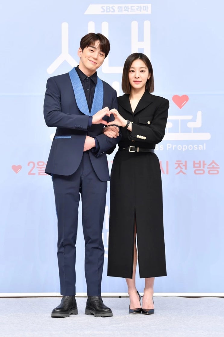 '사내맞선' 설인아·김민규, 아찔한 커플 모습 "선을 넘지 못하게 하는 남자,넘으려는 여자" '사내맞선' 설인아·김민규, 아찔한 커플 모습 "선을 넘지 못하게 하는 남자,넘으려는 여자"