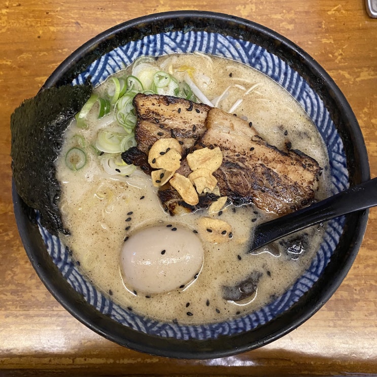  진한 육수가 맛있고 혼밥하기도 좋은 서면 라멘야