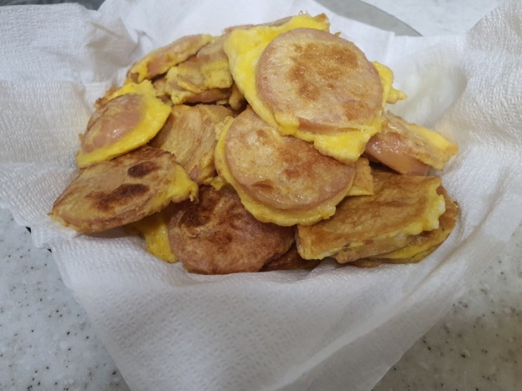  [간단한밑반찬만들기] 초간단요리 분홍소세지전 맛있게 부치는 팁 소개해요