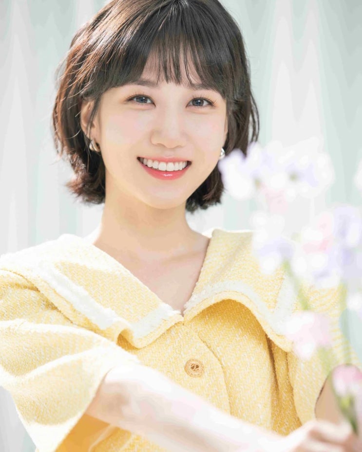 박은빈, 환한 미소 지으며 꽃도 질투할 아름다운 미모 뽐내 "싱그럽다" 박은빈, 환한 미소 지으며 꽃도 질투할 아름다운 미모 뽐내 "싱그럽다"