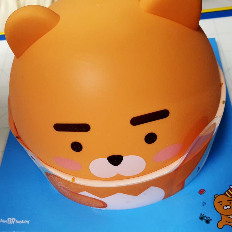 배스킨라빈스, 어린애들 모자로도 사용이 가능한 아이스크림 케이크