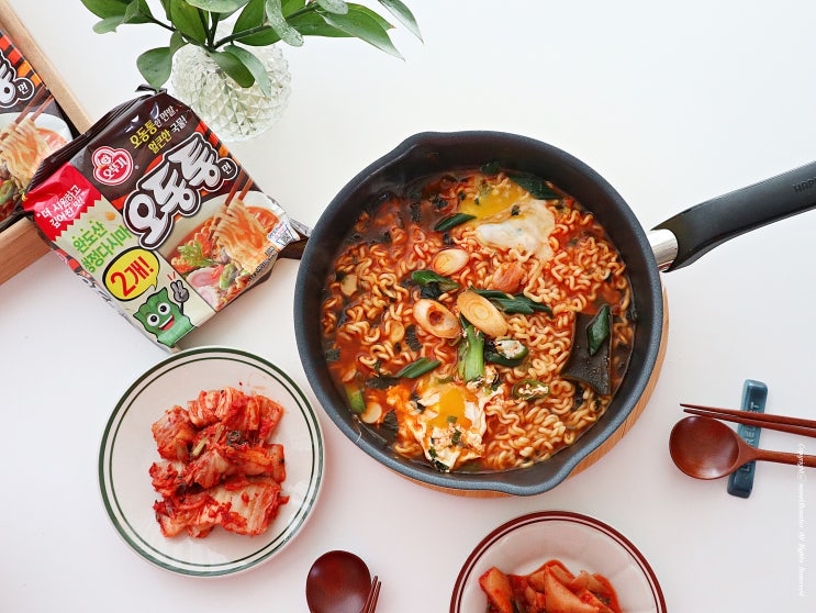  오뚜기 오동통면 리미티드 에디션 & 오동통면 컵라면 맛 보다