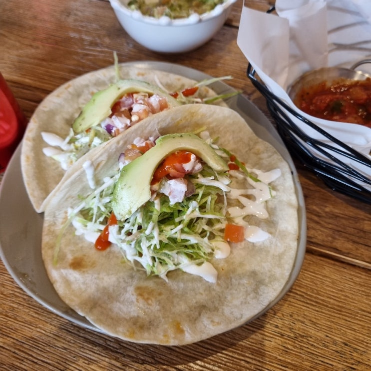 문래 브런치- 베르데 브런치&펍 -  개방감 좋은 멕시코 음식점