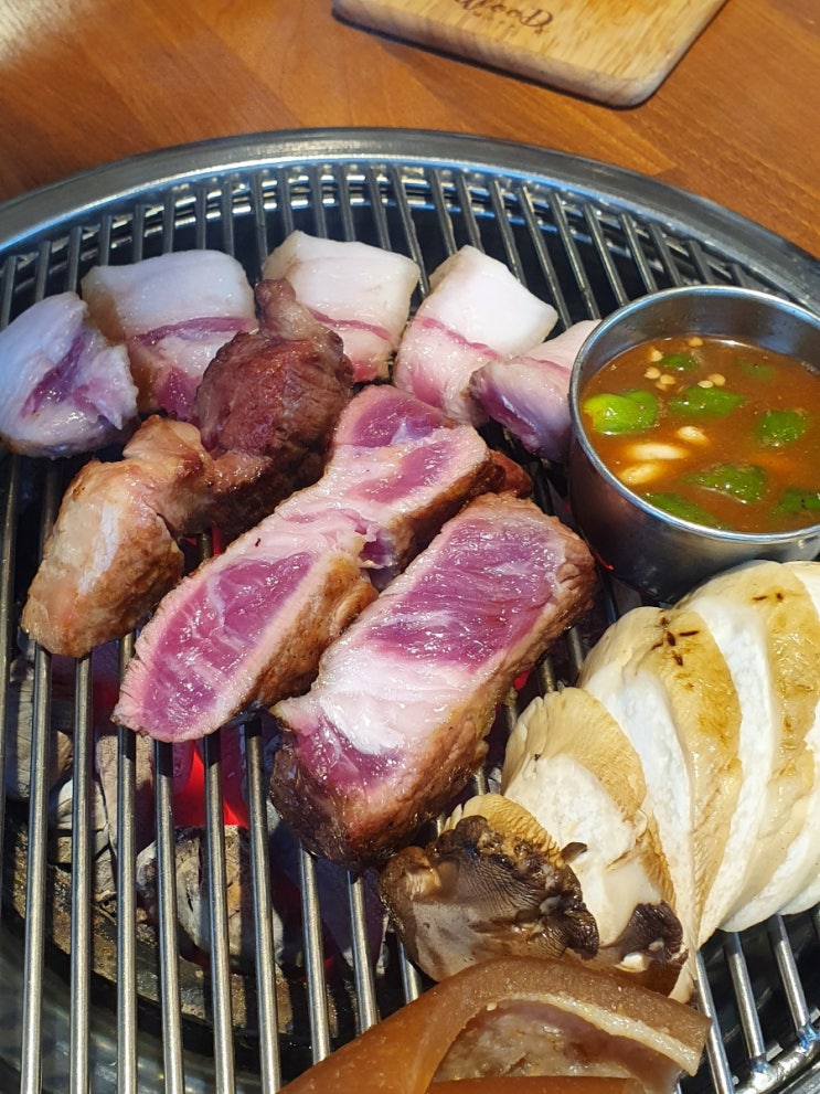  우리가 발견한 애월맛집!!! 맛있는 제주 흑돼지 맛집 "돌담위에흑돼지'_ 왠만한 유명한 제주흑돼지집 중에 top임(우리기준)