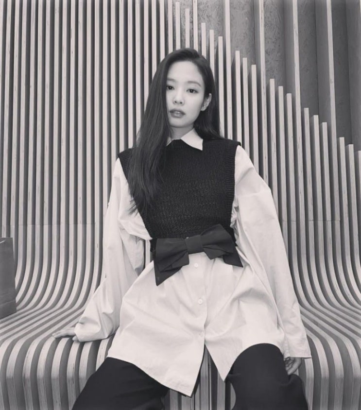 블랙핑크 제니, 청순한 매력으로 오랜만에 예능 나들이 딸기 게임 도전 블랙핑크 제니, 청순한 매력으로 오랜만에 예능 나들이 딸기 게임 도전