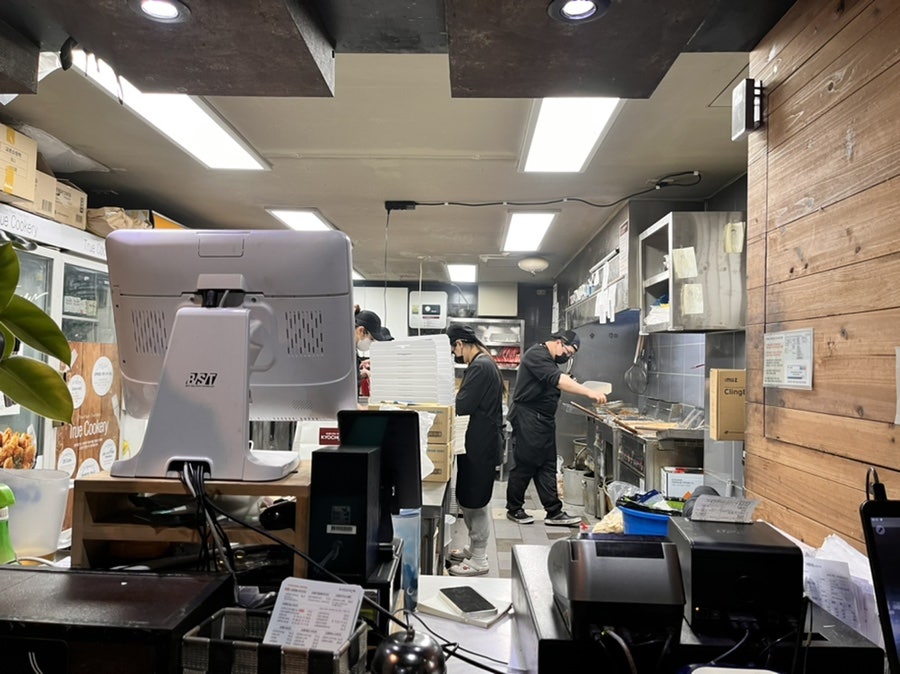 교촌치킨 부천송내점 사진 5