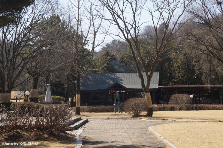  호젓한 분위기를 느낄 수 있는 남양주 마석 모란미술관 야외전시장 조각공원