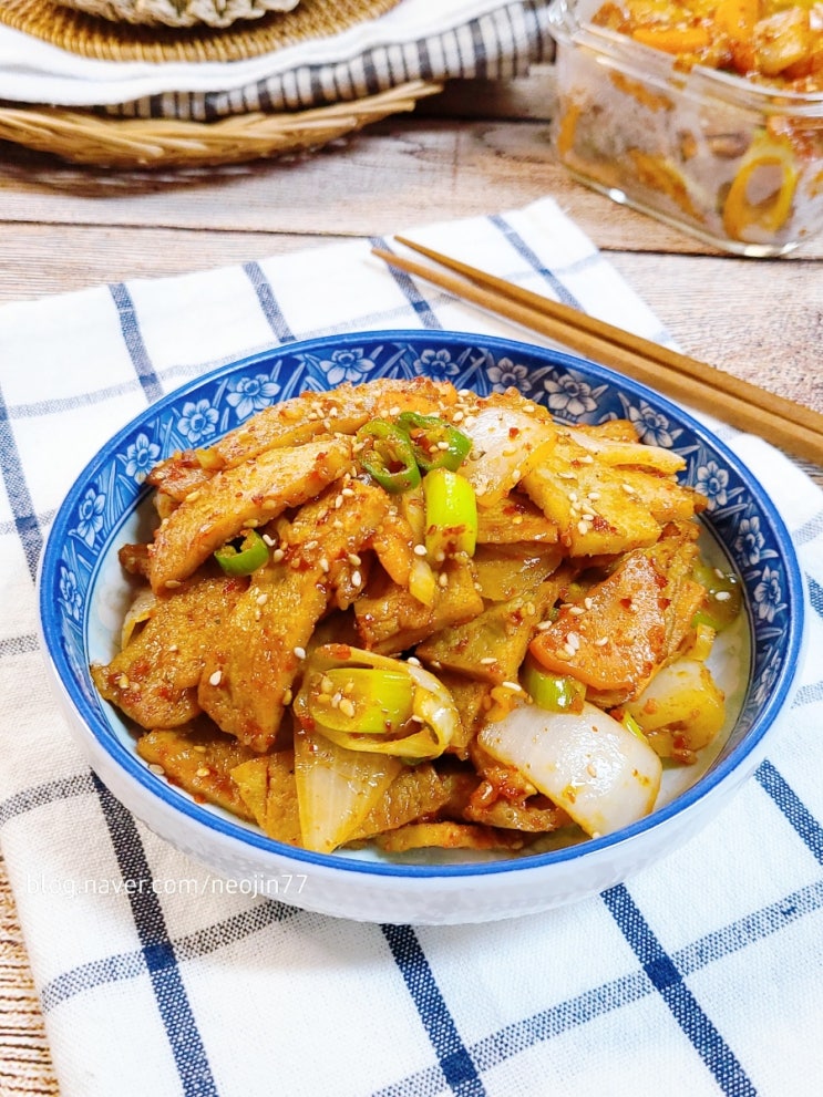 매콤 어묵볶음 맛있는 가정식반찬 만들기 매운 사각어묵요리 매콤 어묵볶음 맛있는 가정식반찬 만들기 매운 사각어묵요리
