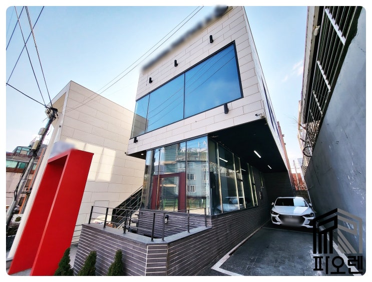  강남역 미니사옥임대 - 강남역CGV라인, 월1100만원, 지하1층~2층, 옥상정원, 바로 앞 유료 주차장.