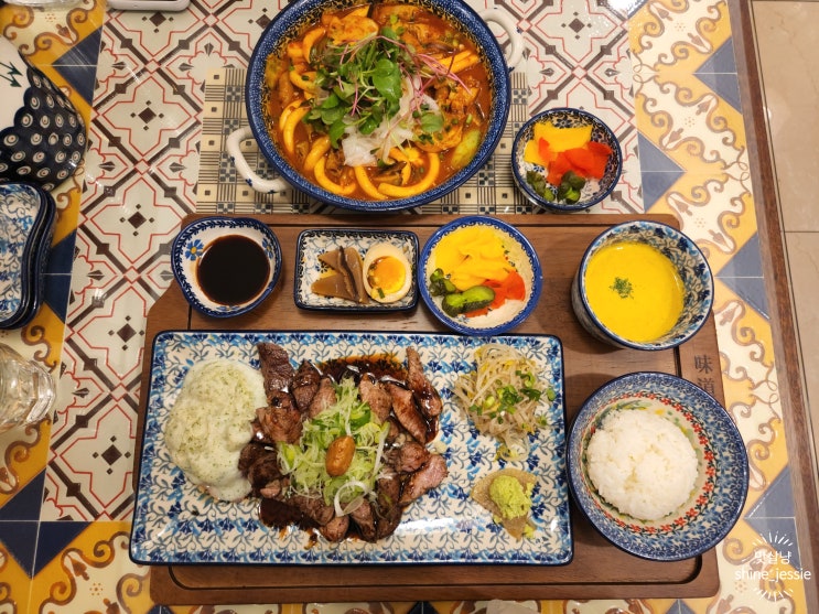  마곡 스테이크 덮밥으로 핫한 미도인 마곡동 맛집에서 데이트 좋네요