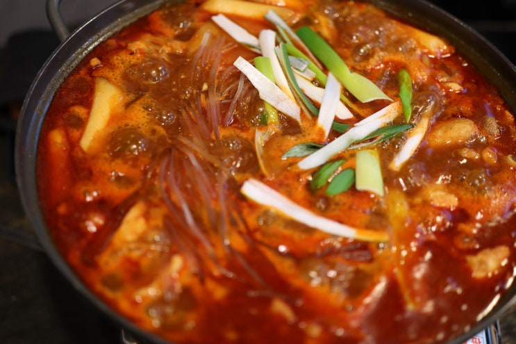  코로나 감염 위기 / 밥먹던 친구가 확진판정 / 맛집 리뷰 x