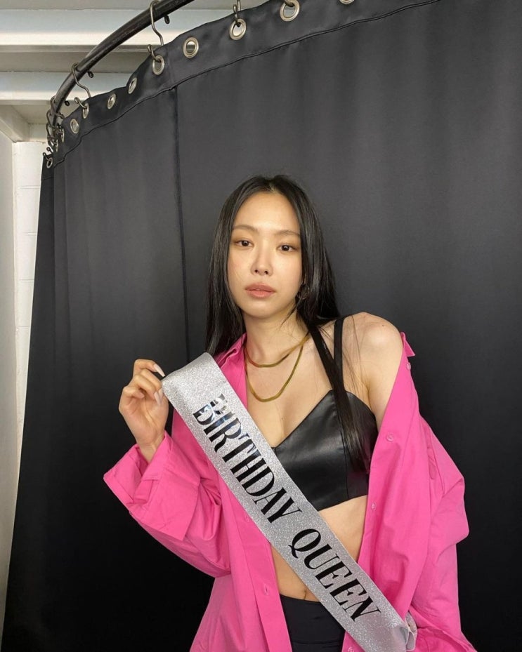 에이핑크 멤버 손나은, 몸에 딱 붙는 옷 입고 만화 같은 비현실적인 몸매 자랑 에이핑크 멤버 손나은, 몸에 딱 붙는 옷 입고 만화 같은 비현실적인 몸매 자랑