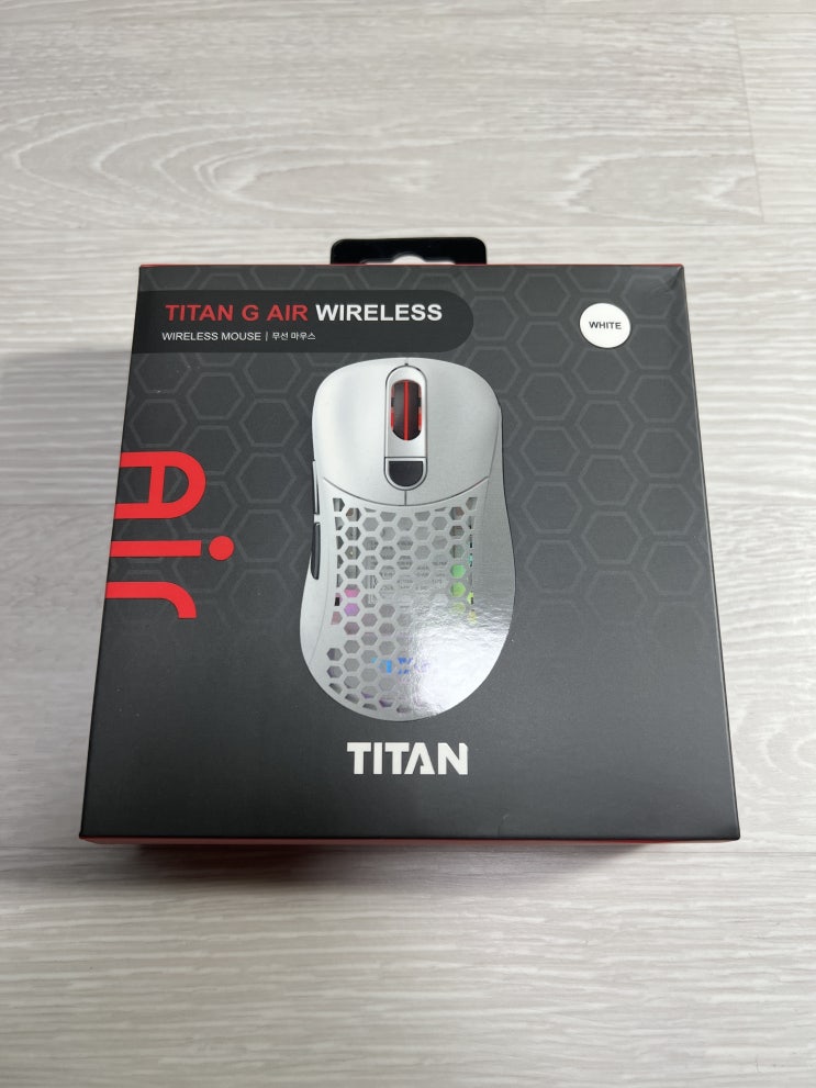 무선 제닉스 TITAN G AIR 타공 게이밍 마우스 가성비 추천