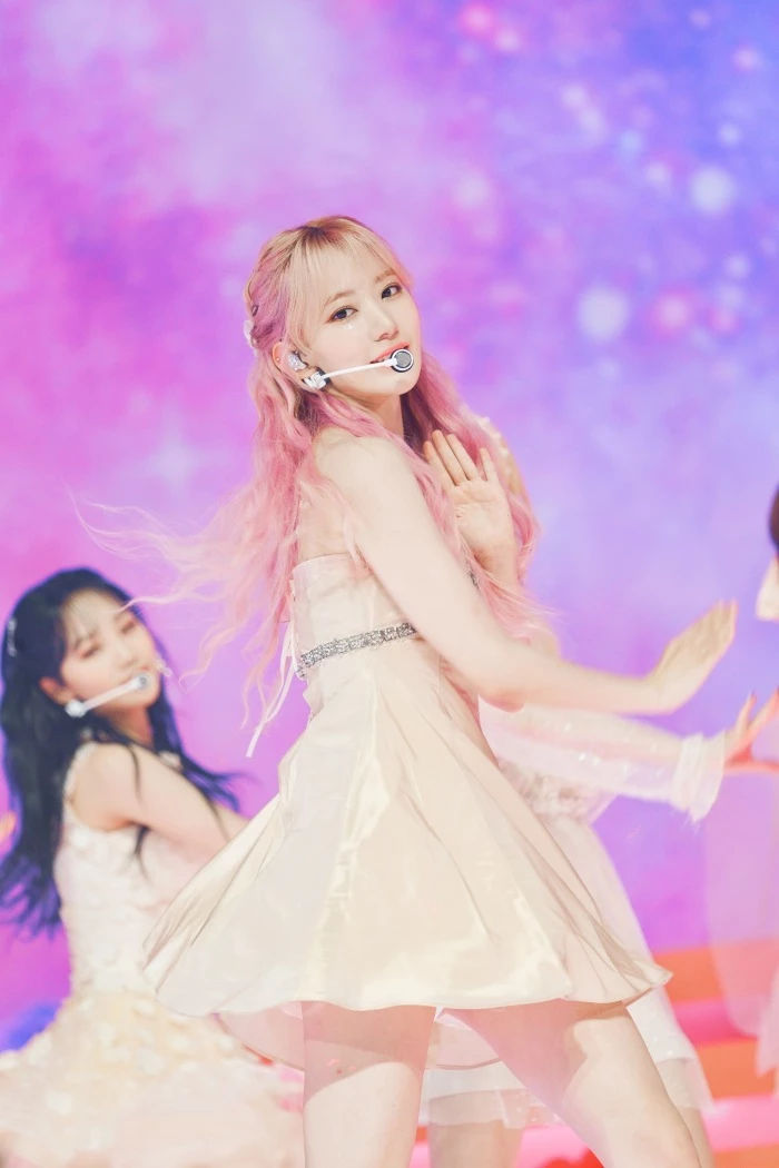 '아이즈원 출신' 미야와키 사쿠라, 중국 팬들 때문에 비난 받는 생일 광고 '아이즈원 출신' 미야와키 사쿠라, 중국 팬들 때문에 비난 받는 생일 광고