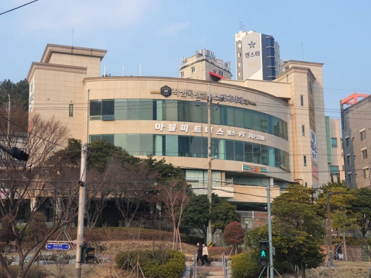  화이트톤 인테리어와 뉴텍이 깔린 깔끔했던 해운대 마블피트니스,가격표 첨부(해운대헬스장,동백역헬스장)