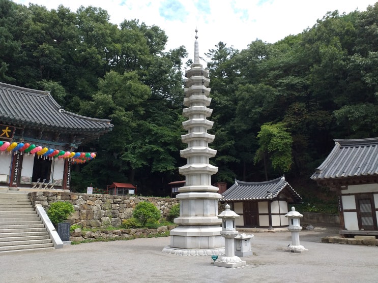 승군의 육성을 위해 지어진 사찰.  남한산성 장경사(長慶寺)