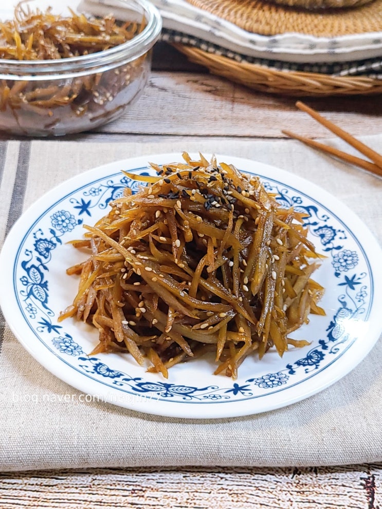 우엉조림 간단하게 쫀득하게 만드는법 맛있는 집반찬 우엉채조림