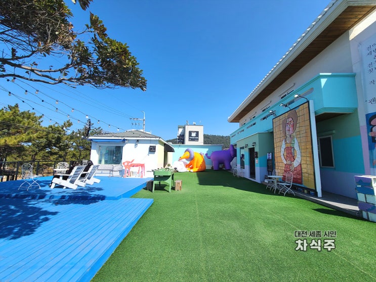  제주 함덕 핫플레이스 걸어가는 늑대들 전이수갤러리 후기