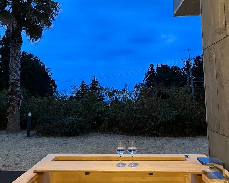 제주도숙소 제주 벨룸리조트 아트리움 편백나무 히노끼탕 제주도숙소 제주 벨룸리조트 아트리움 편백나무 히노끼탕