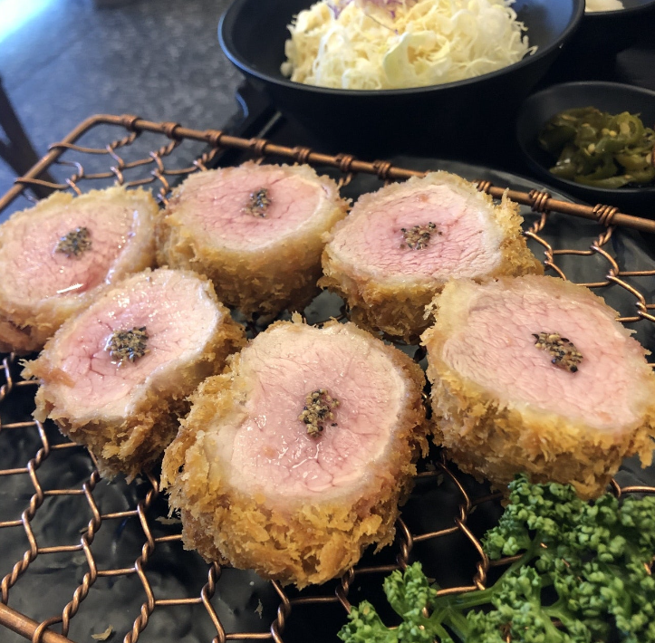  홍대 돈카츠 맛집 정돈 계속 생각나는 맛
