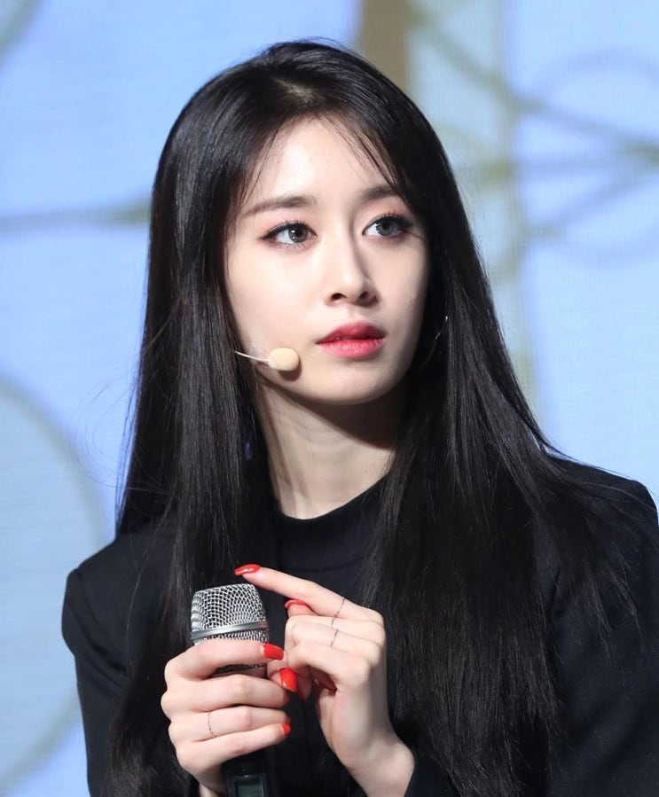 '황재균' 티아라 지연, 일상 올린 사진에 황재균 "볼 빵빵" 댓글로 애정 과시 '황재균' 티아라 지연, 일상 올린 사진에 황재균 "볼 빵빵" 댓글로 애정 과시