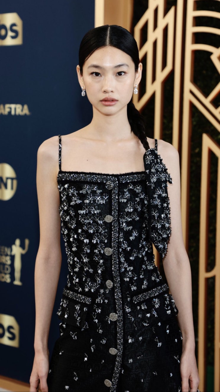 미국<b>배우조합상</b>(SAG awards) 수상한 오징어게임 팀, 파리... 