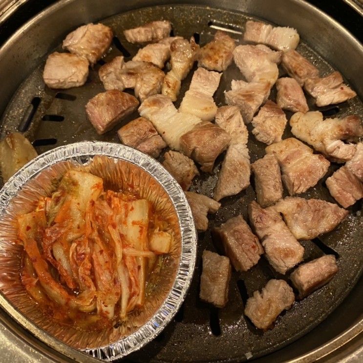 [강남역 맛집] 영동껍데기 - 부드러운 소금구이와 얼큰한 김치찌개 조합은 항상 예술!