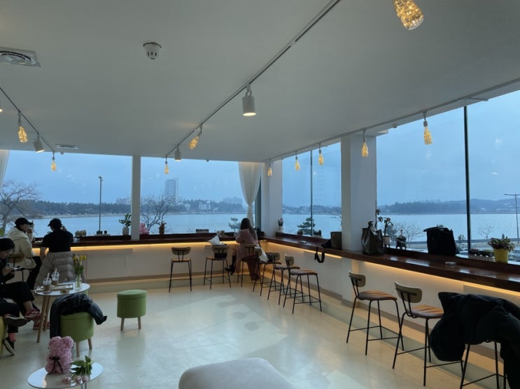  강릉 호수뷰 카페 추천, "하이오션카페, HIOCEAN COFFEE"