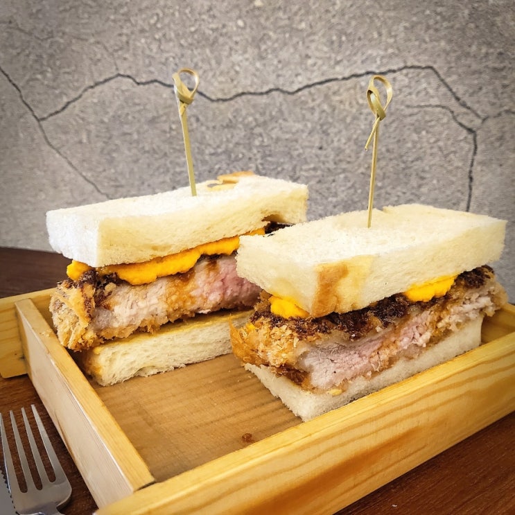  신동민 셰프 가게 : 카츠산도가 맛있었던 신사동 카페 가로수길 <당옥>