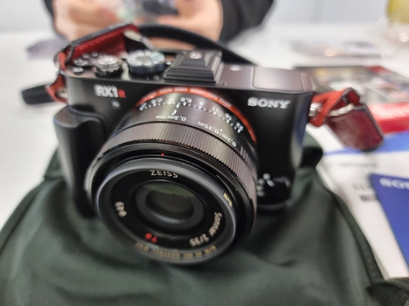 소니 RX1R2 / RX1R M2 풀프레임 콤팩트 카메라 구매 후기 (feat. 강변 테크노마트 잇츠카메라)