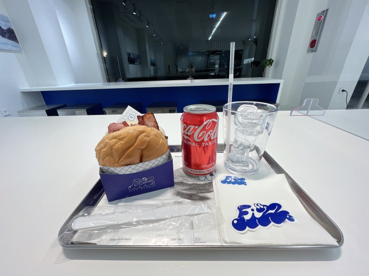  제주 힙하고 트렌디한 수제버거 피즈 노형 맛있다!