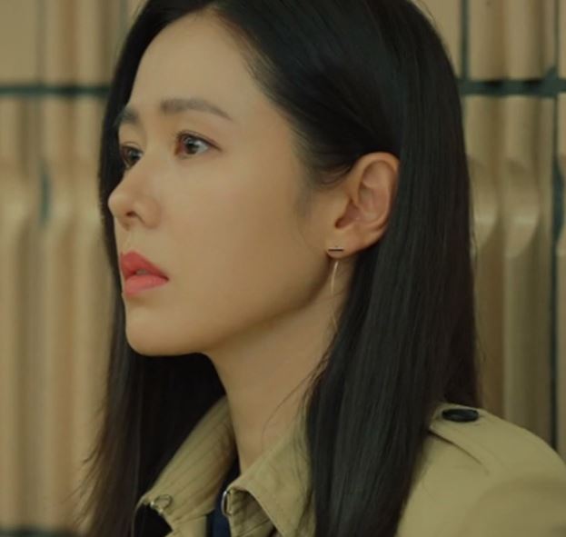 JTBC 서른, 아홉 5회 손예진(차미조) 시계 귀걸이 코트 니트 가방 가디건 의상 협찬 패션