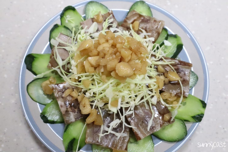  돼지껍데기 편육 요리법 없어도 맛있게 먹는 법