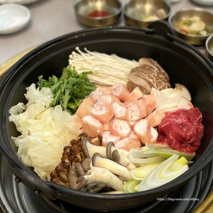 서울숲맛집 서울로인 서울숲 한우고기와 대창전골 서울숲맛집 서울로인 서울숲 한우고기와 대창전골