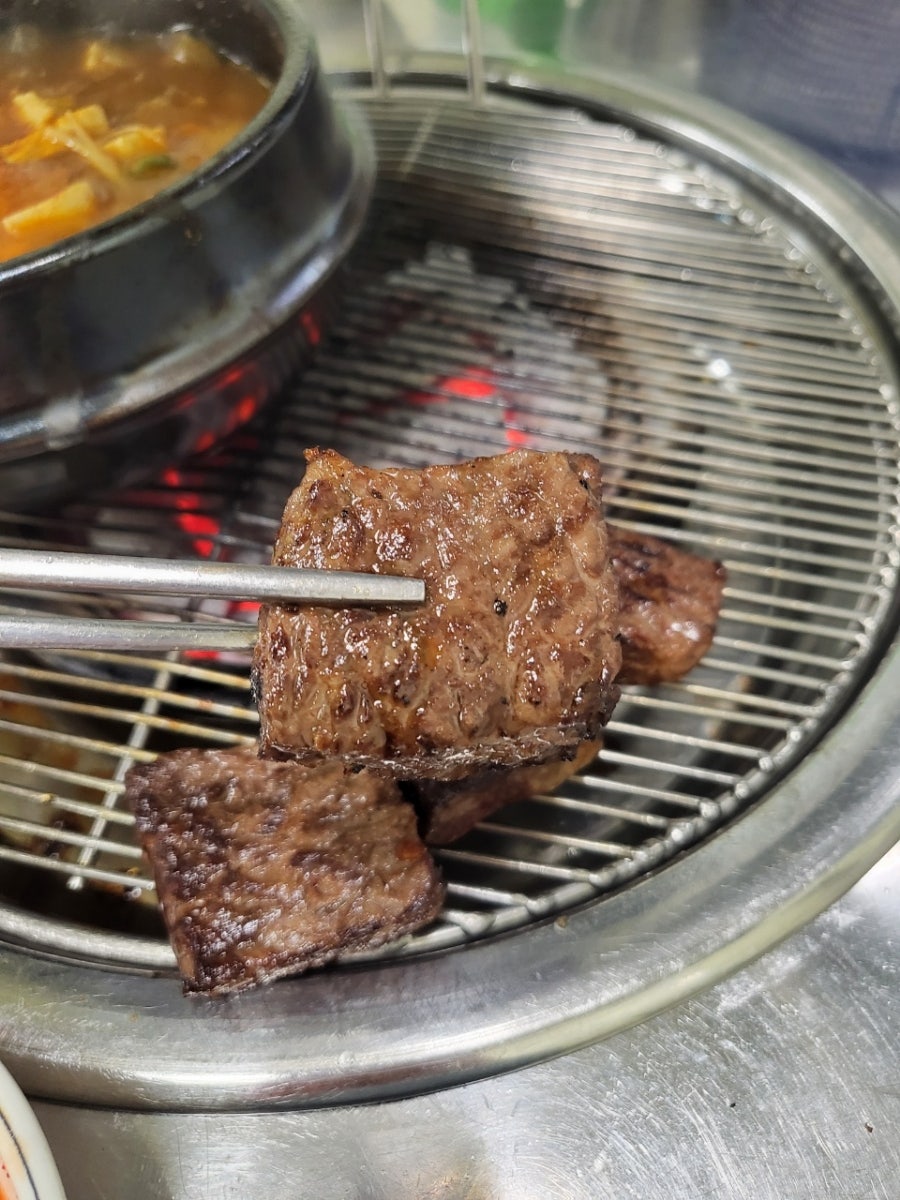 한우랑돼지랑 평촌점 사진 3