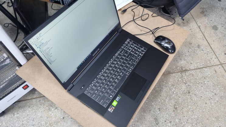  17인치 GIGABYTE A7 K1 R7 전주 노트북  렌탈용 인강용 입고 5800H 16G RTX3060 베그 완전 잘됨