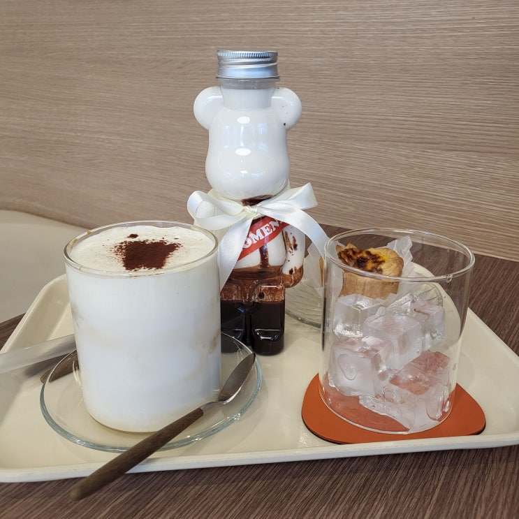  부산 명지 카페 : 맛있어 보이는 디저트 천국 아워모먼트